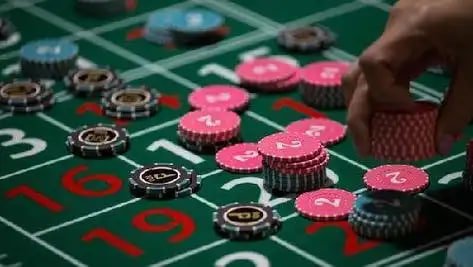 Dealer live casino tajir777 dengan streaming interaktif